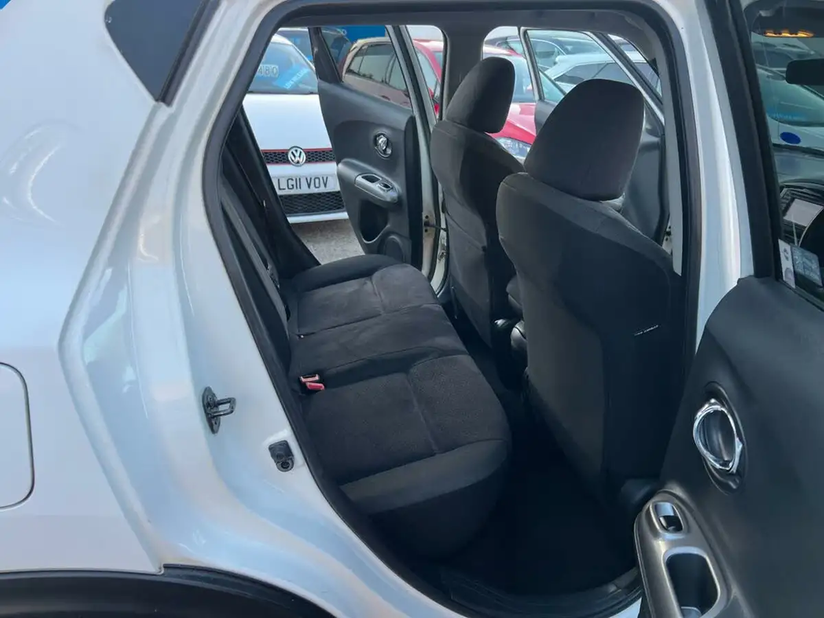 2011-nissan-juke-16-acenta-premium-16v-1598cc-big-31