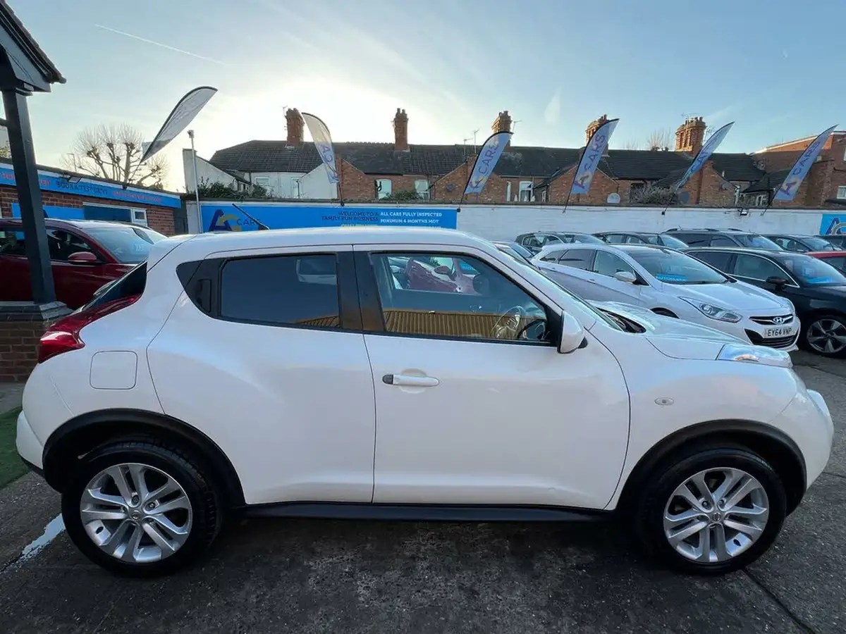2011-nissan-juke-16-acenta-premium-16v-1598cc-big-7