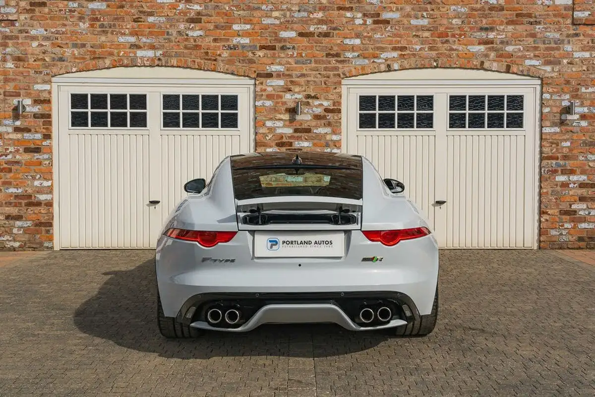 2016-jaguar-f-type-50-v8-sc-r-awd-coupe-big-10