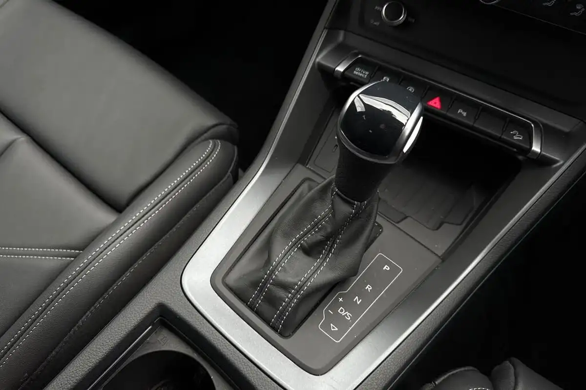 2024-audi-q3-20-35-tdi-black-edition-sportback-big-22