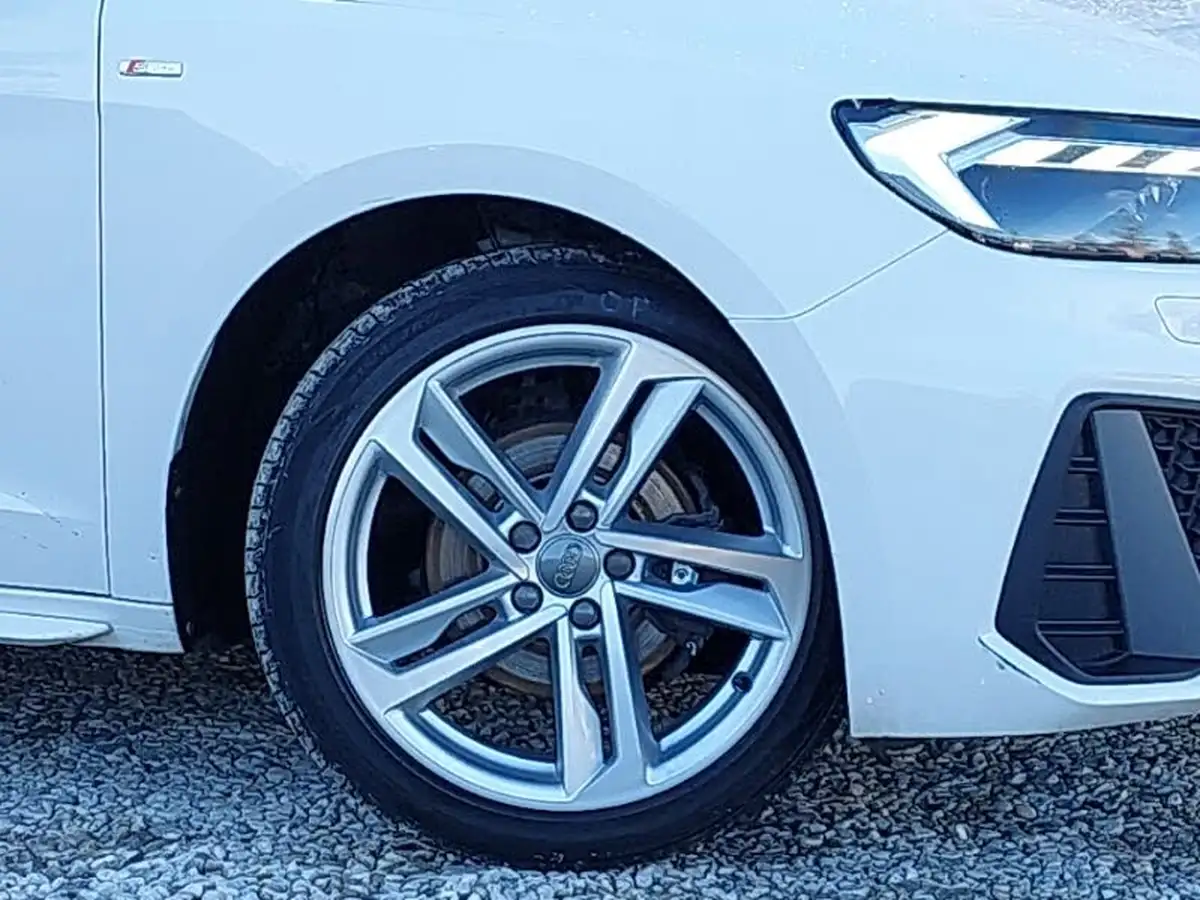 2019-audi-a1-15-35-tfsi-s-line-ss-big-8