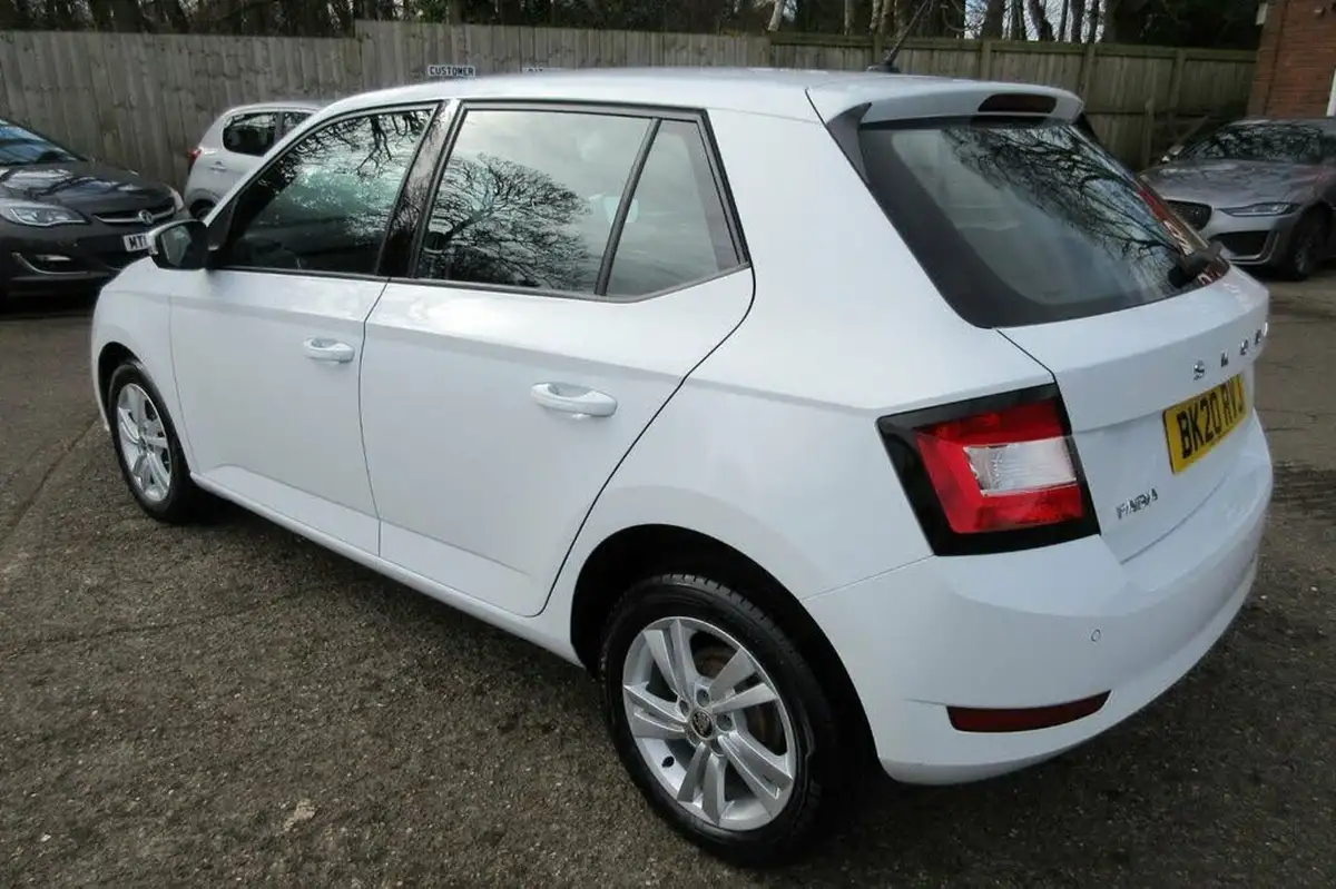 2020-skoda-fabia-10-mpi-se-60ps-hatchback-big-41