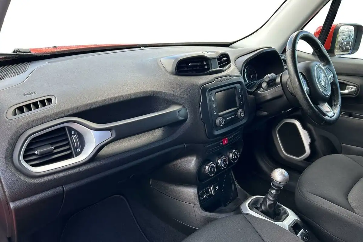 2017-jeep-renegade-16-multijet-ii-longitude-big-1