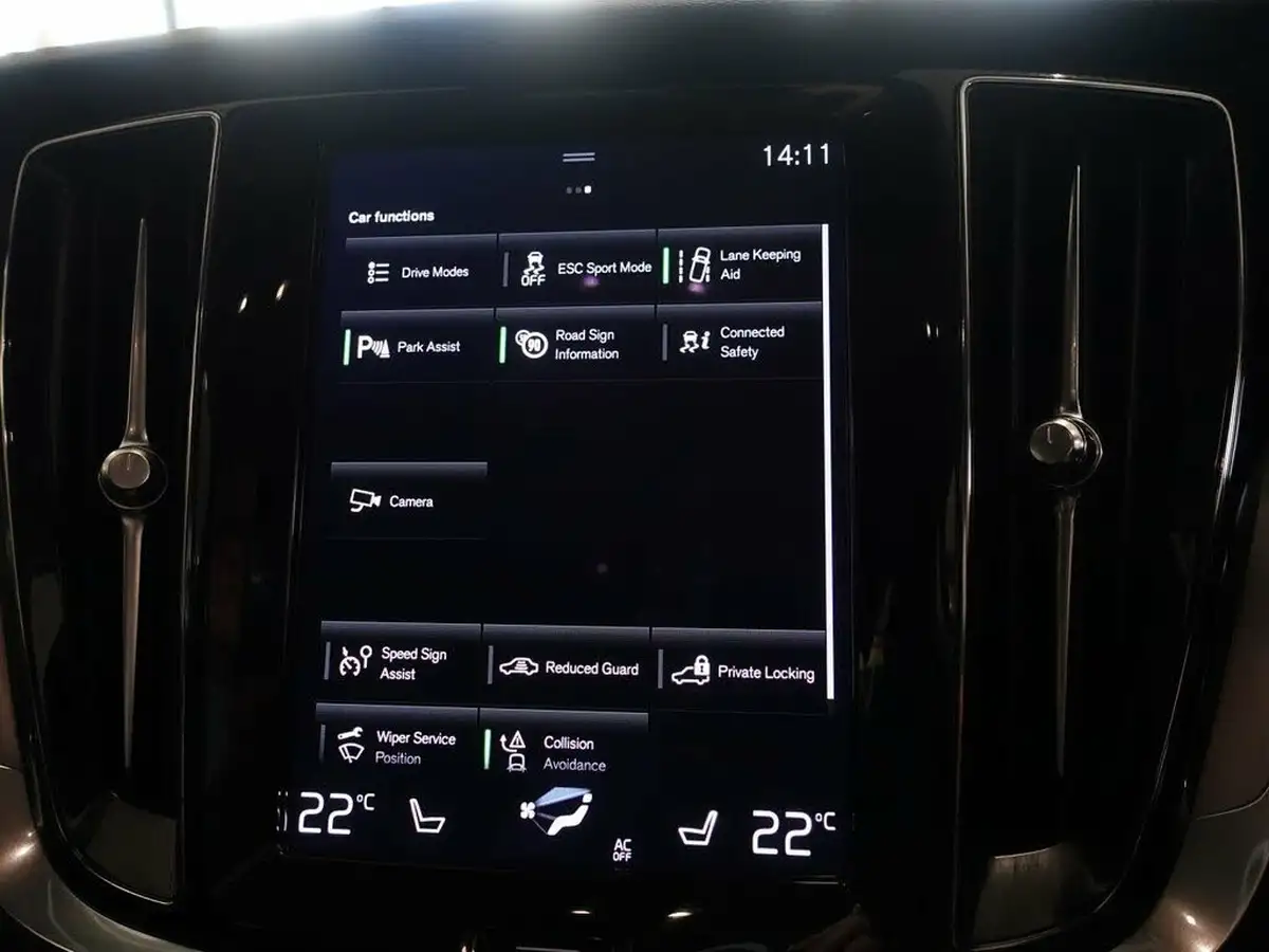 2021-volvo-v60-20-b3-momentum-161bhp-big-29