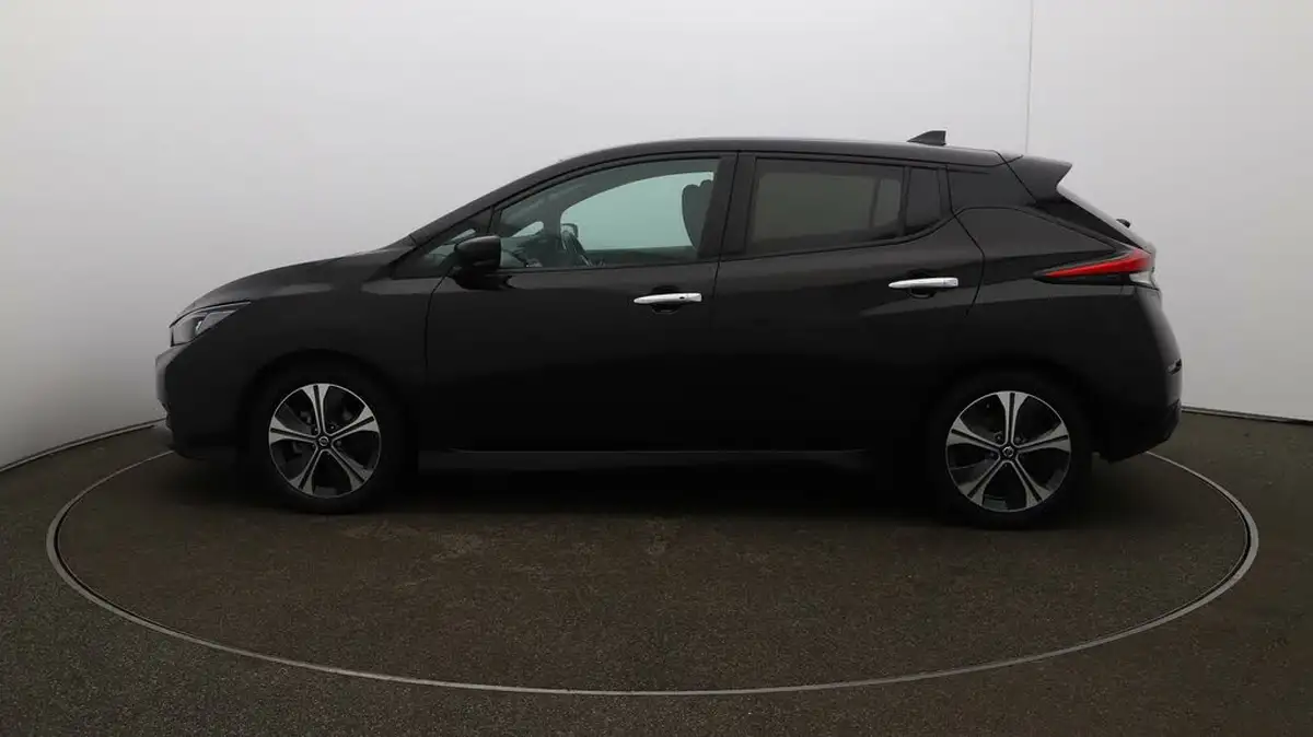2021-nissan-leaf-e-tekna-big-56