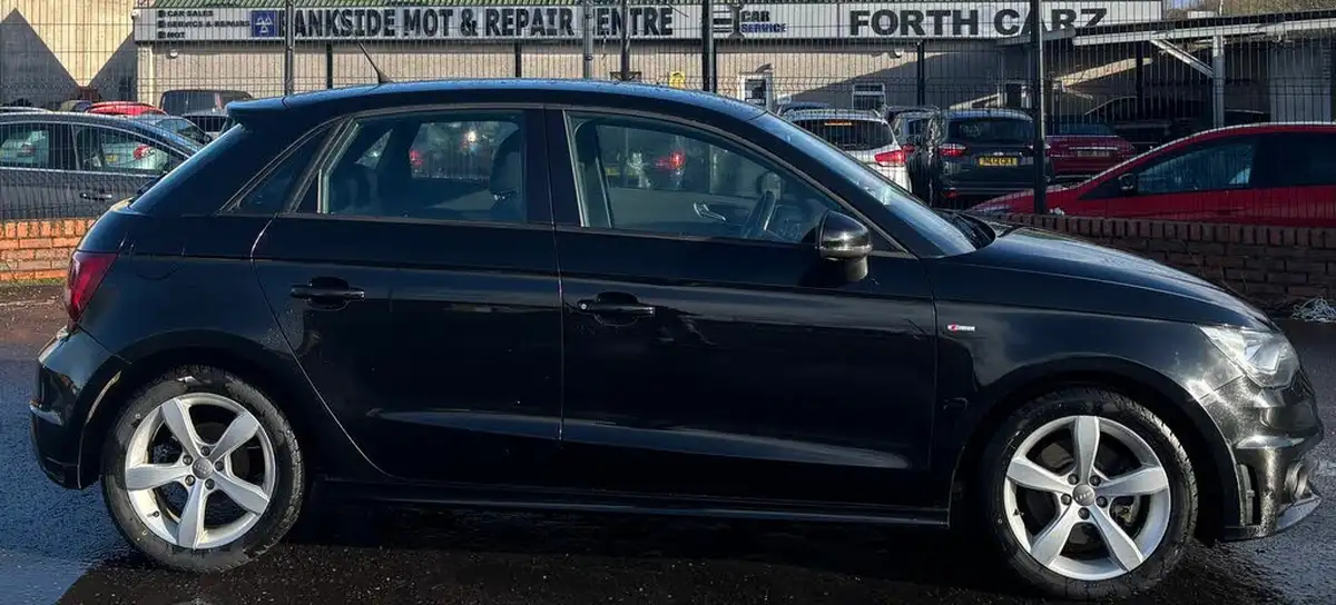2012-audi-a1-16td-s-line-sportback-5d-big-3