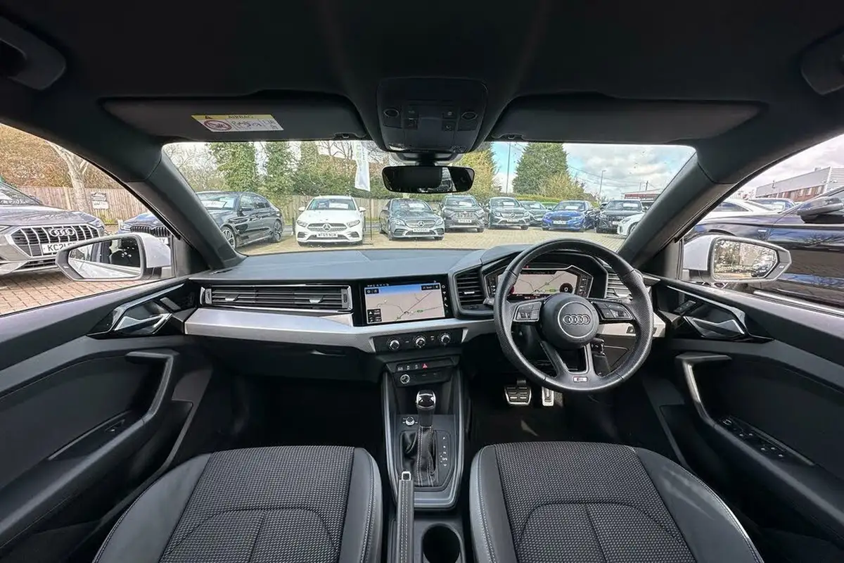 2022-audi-a1-10-30-tfsi-s-line-tronic-big-2