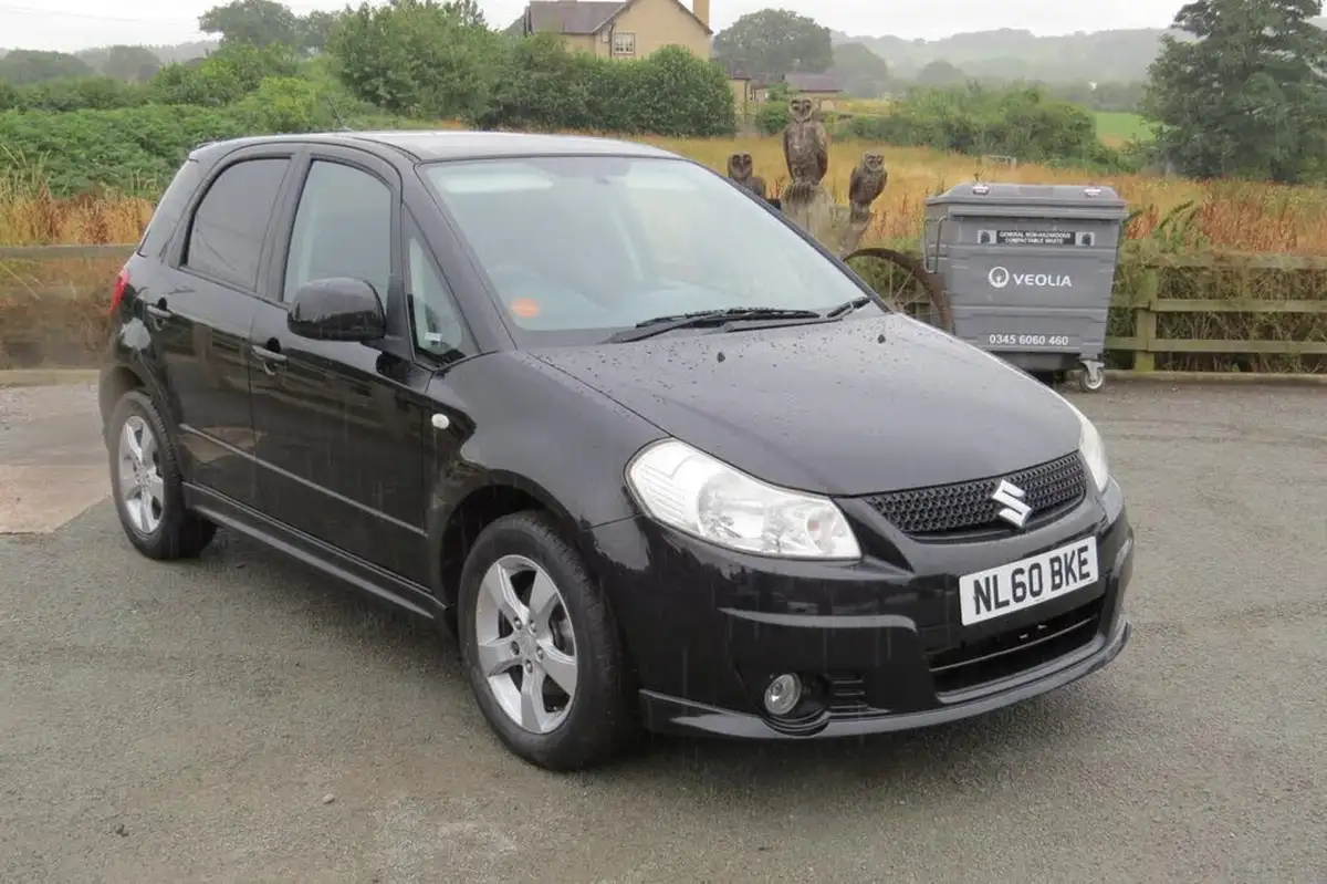 2010-suzuki-sx4-big-2