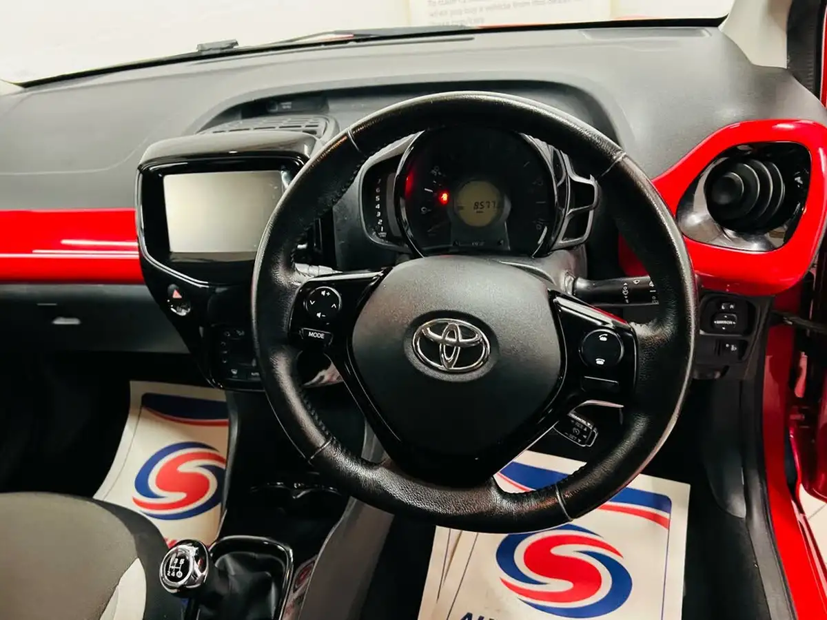 2017-toyota-aygo-10-vvt-i-x-style-71bhp-big-20