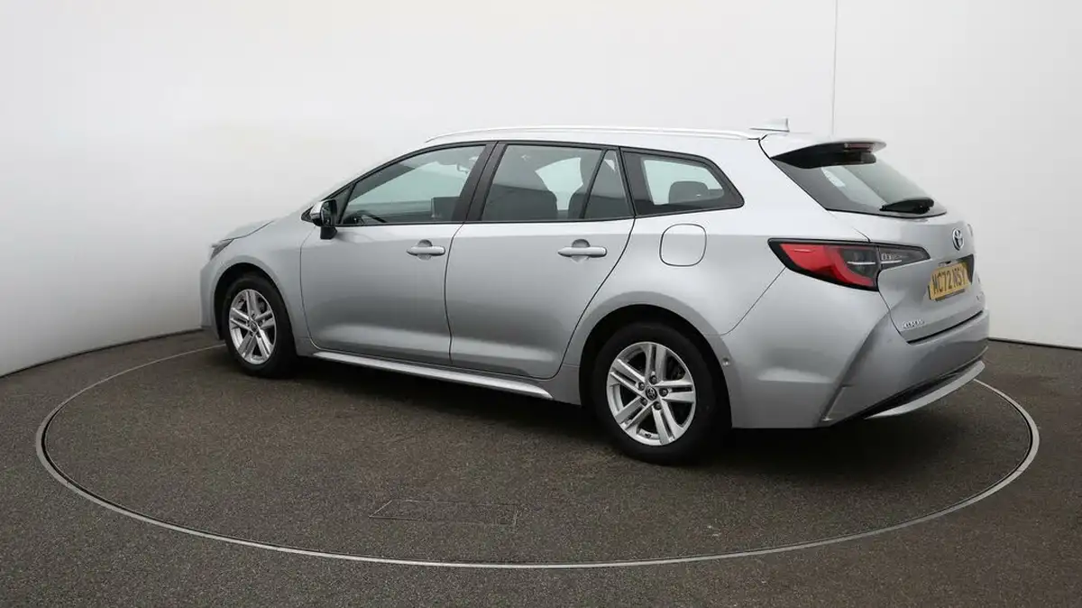 2023-toyota-corolla-18-vvt-i-icon-tech-spare-wheel-touring-sports-5d-big-28
