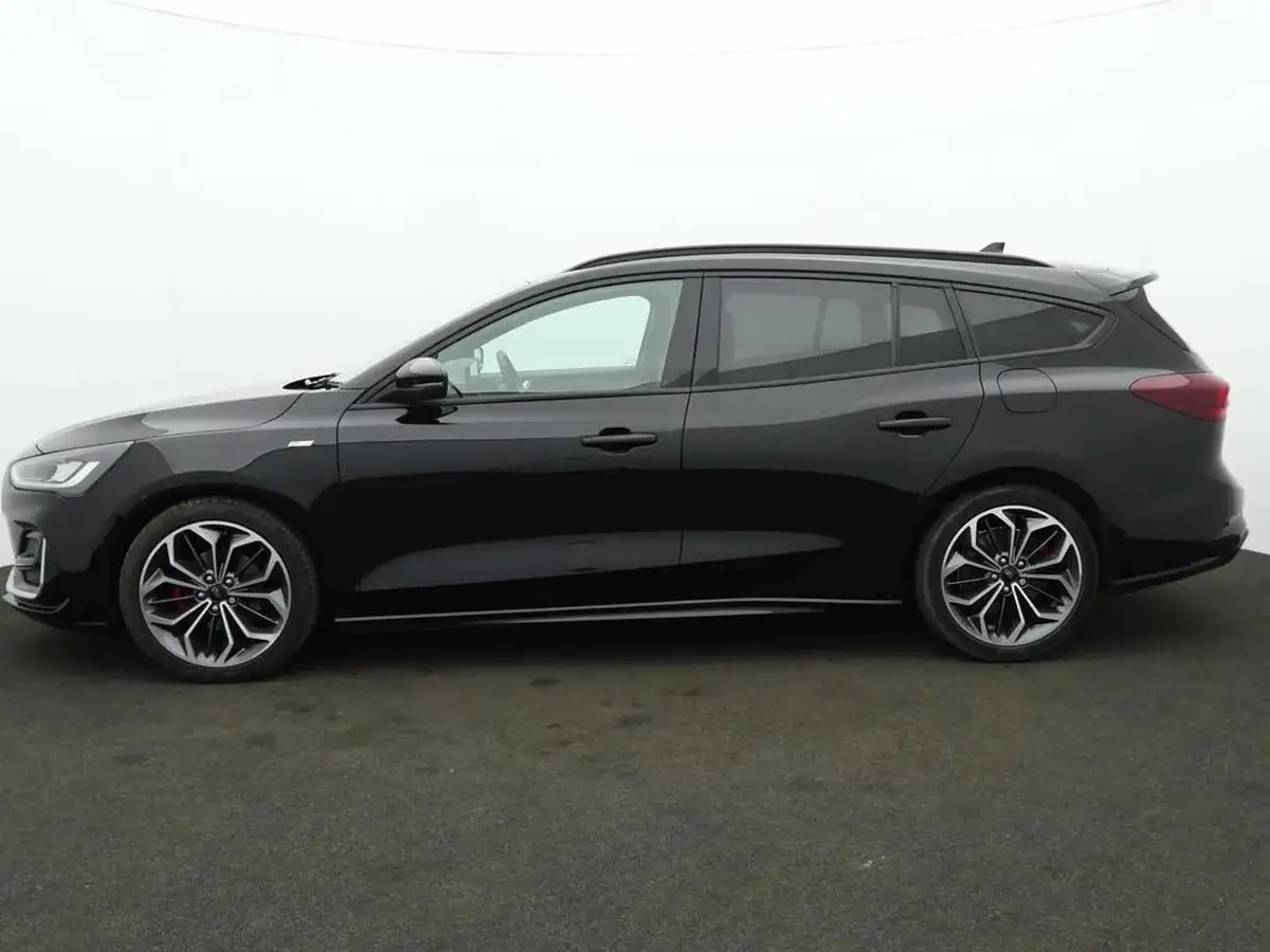 2022-ford-focus-15-st-line-vignale-estate-auto-big-3