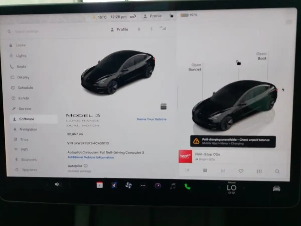 2022-tesla-model-3-e-long-range-big-18