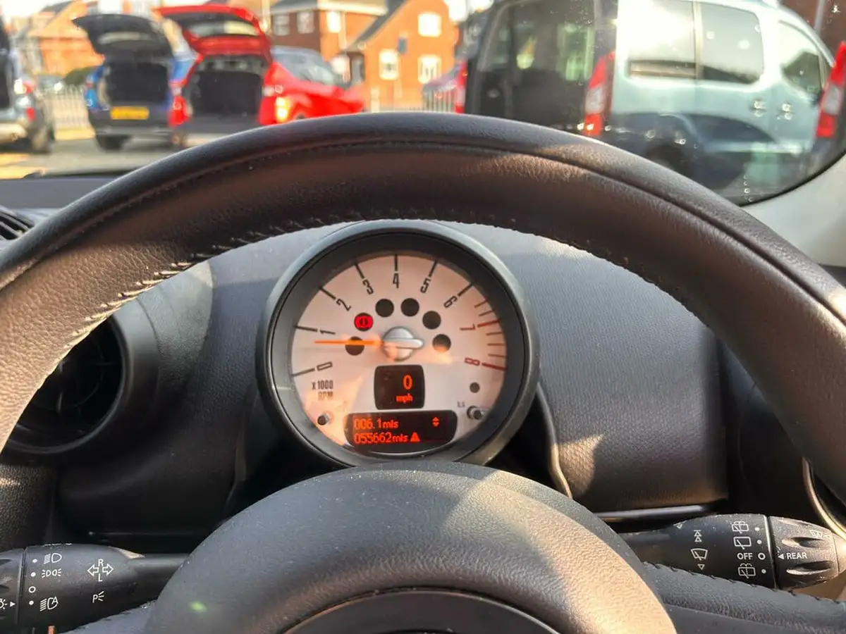2014-mini-countryman-16-cooper-pepper-big-36