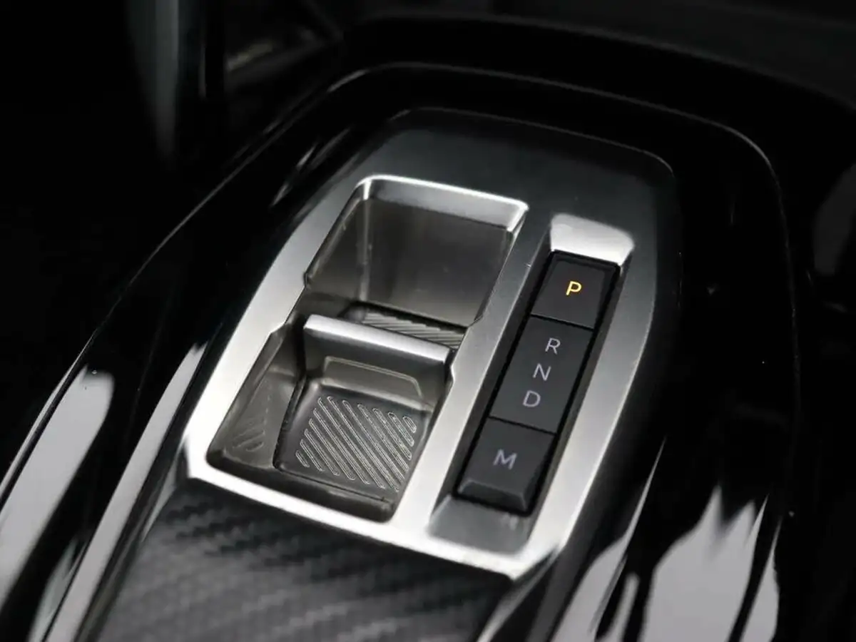 2023-peugeot-2008-suv-12-puretech-allure-eat8-big-17
