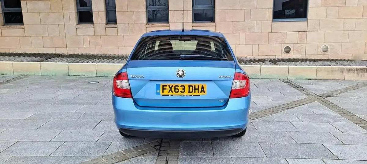 2013-skoda-rapid-12-se-105ps-big-7