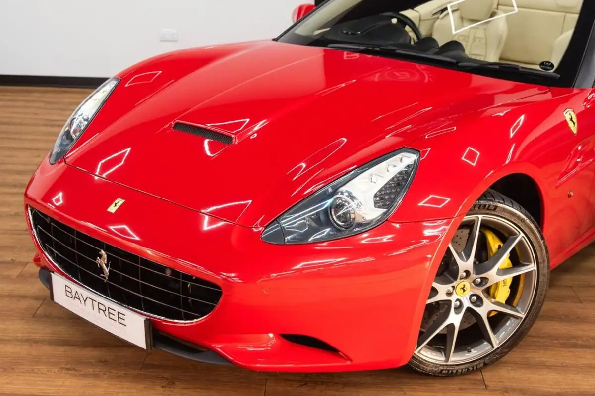 2012-ferrari-california-43-big-9