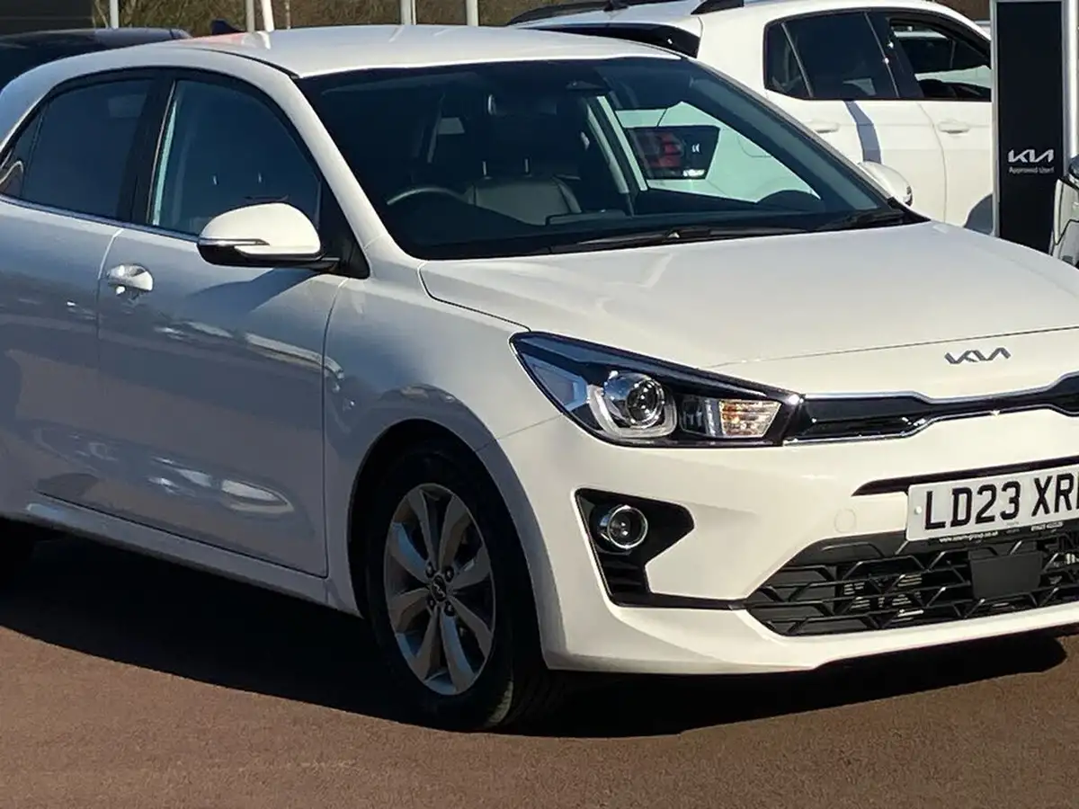 2023-kia-rio-10-t-gdi-3-dct-big-25