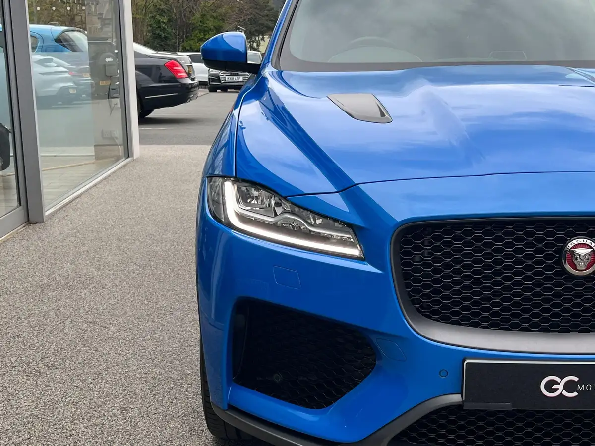 2020-jaguar-f-pace-50-v8-svr-big-67