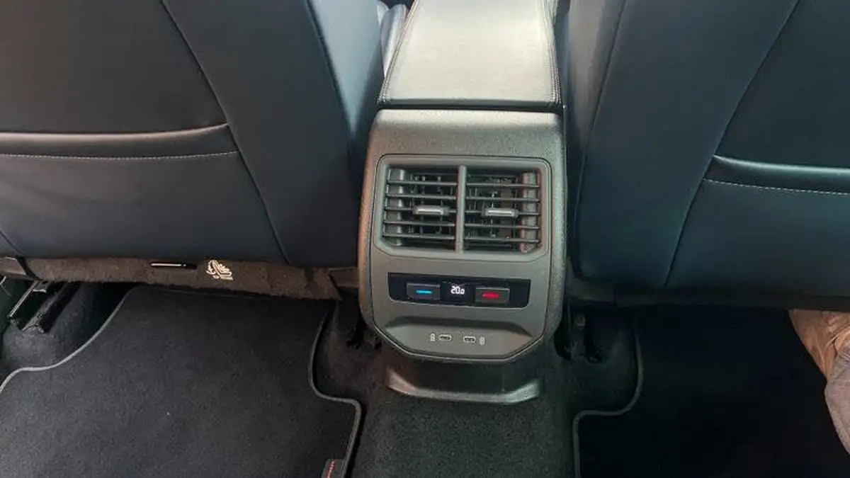 2021-cupra-formentor-20-tsi-vz-edition-big-8