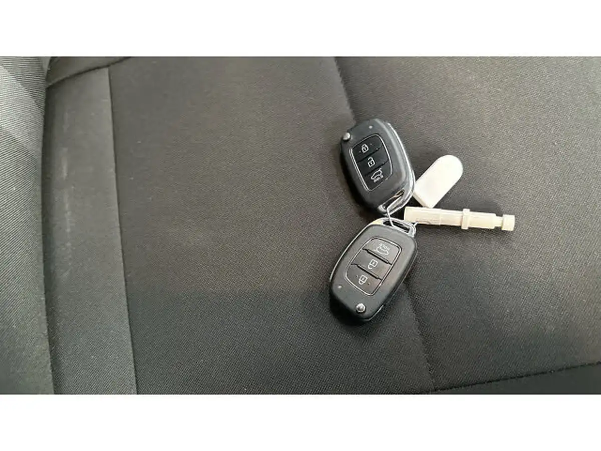2024-hyundai-i20-10-t-gdi-advance-big-19