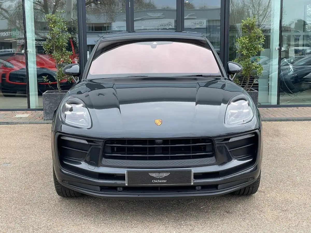 2022-porsche-macan-20-big-49