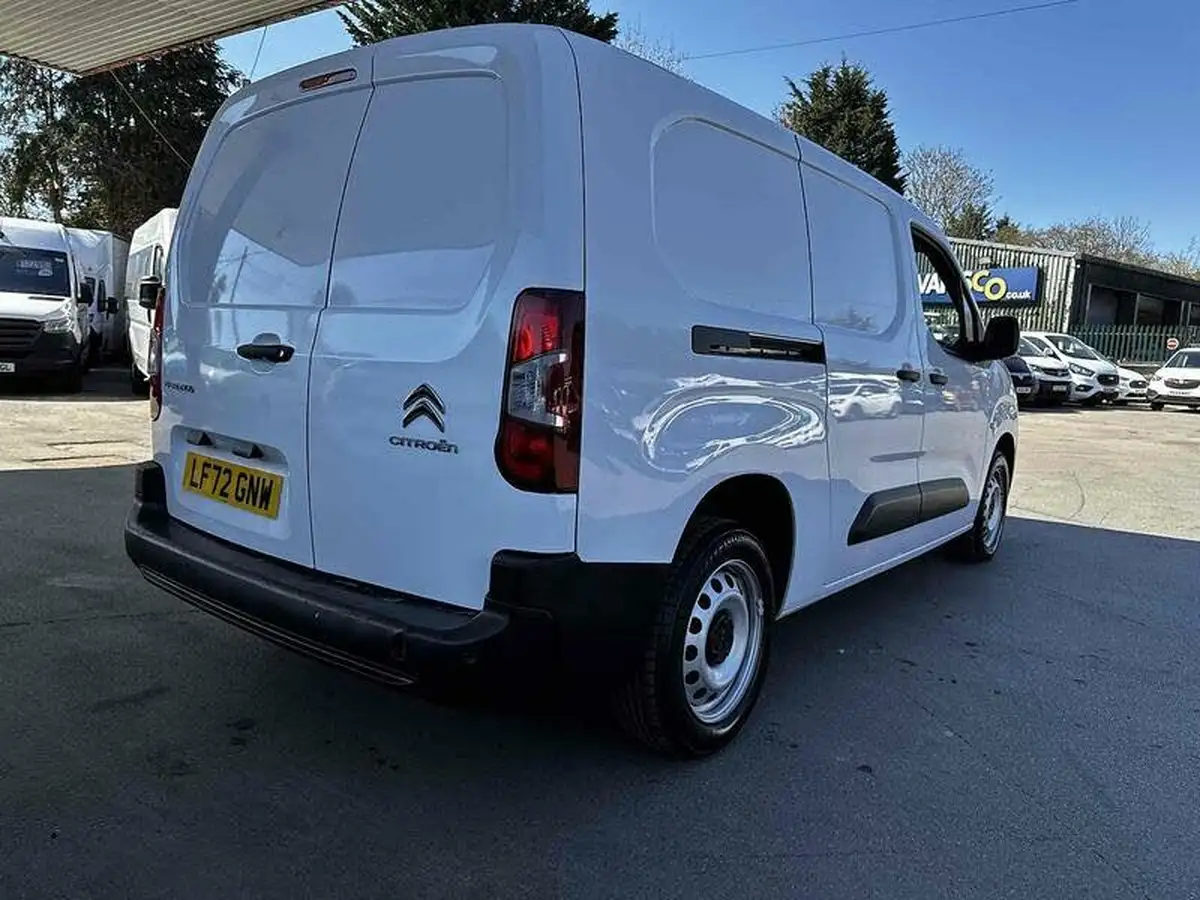 2023-citroen-berlingo-big-25