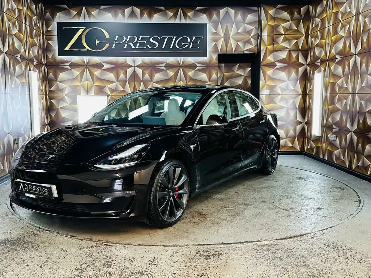 2019-tesla-model-3-e-4x4-performance-pack-big-16