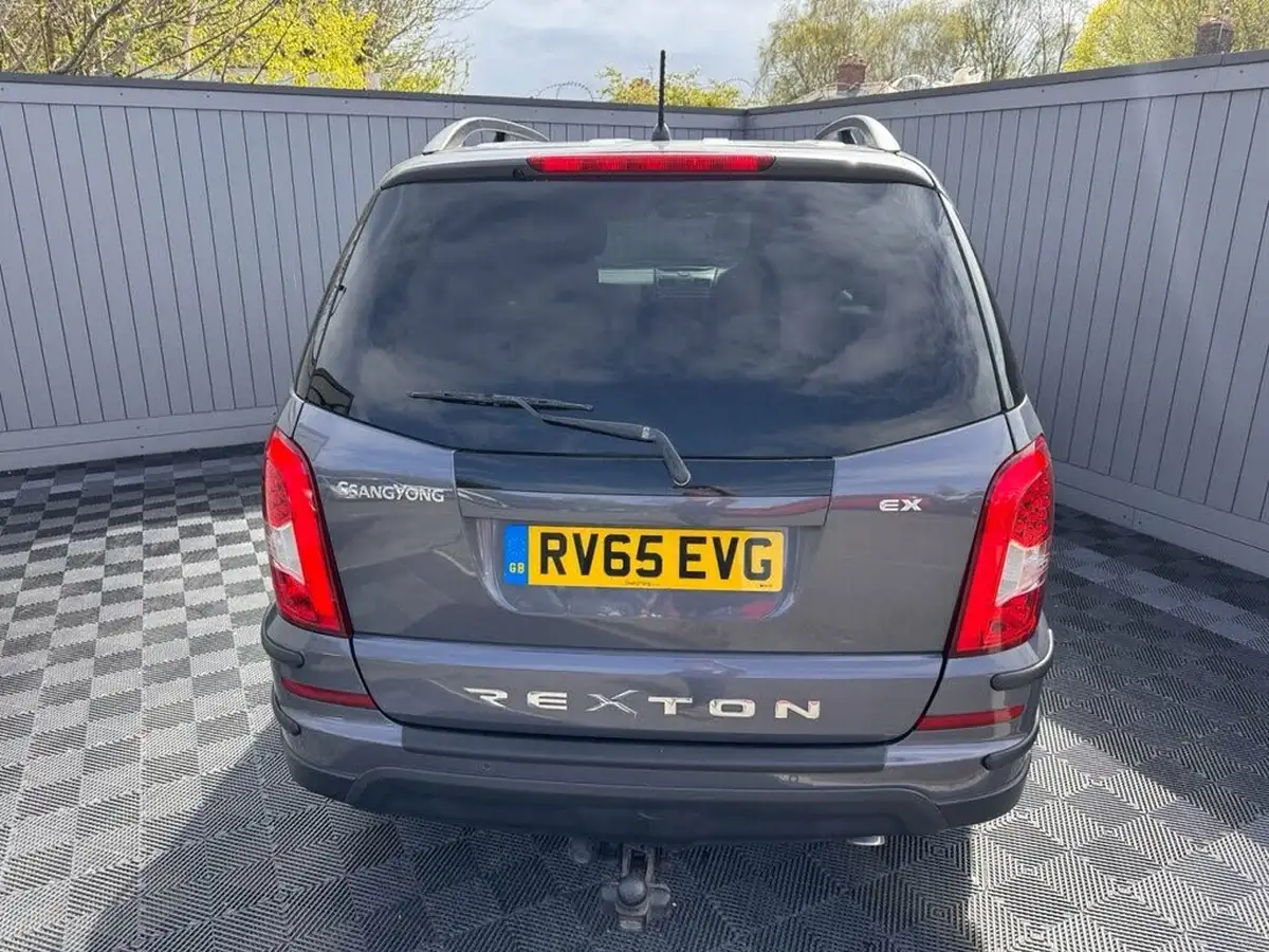 2015-kgm-ssangyong-rexton-w-20td-ex-t-tronic-big-32