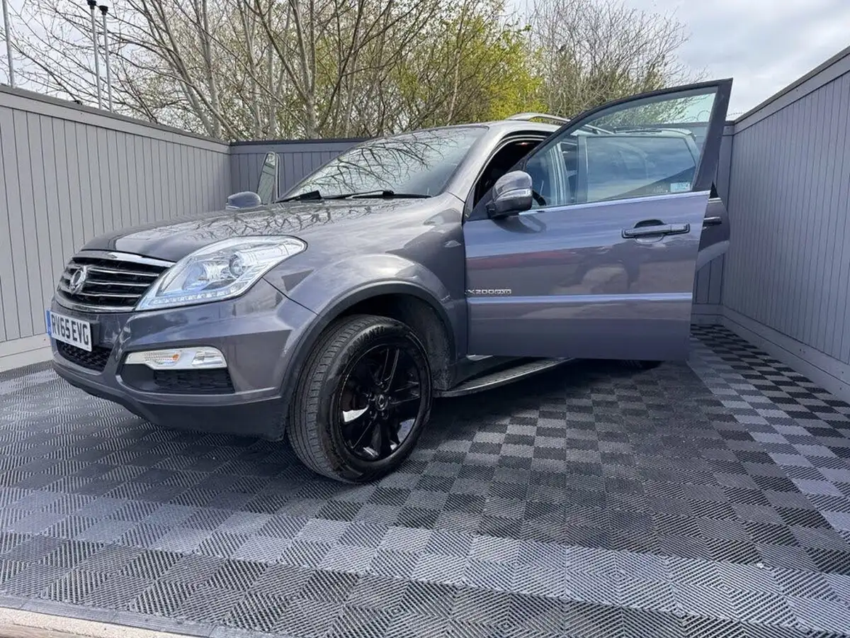 2015-kgm-ssangyong-rexton-w-20td-ex-t-tronic-big-8