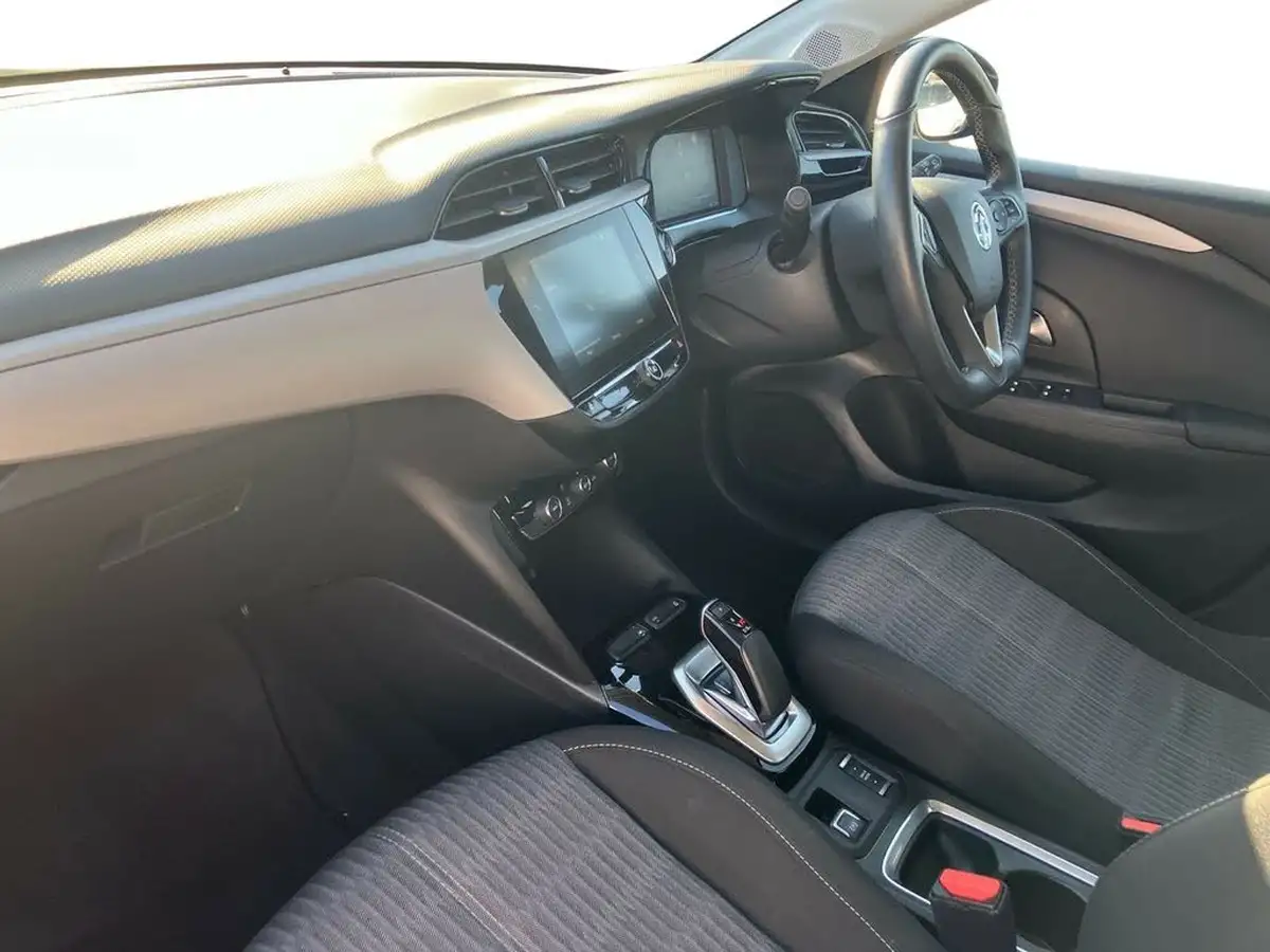 2021-vauxhall-corsa-e-se-premium-big-5