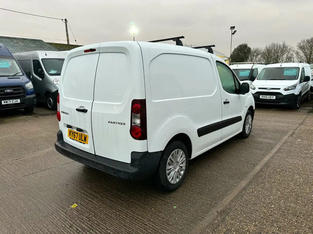 2017-peugeot-partner-16bluehdi-s-l1-75pseu6-648-panel-big-7