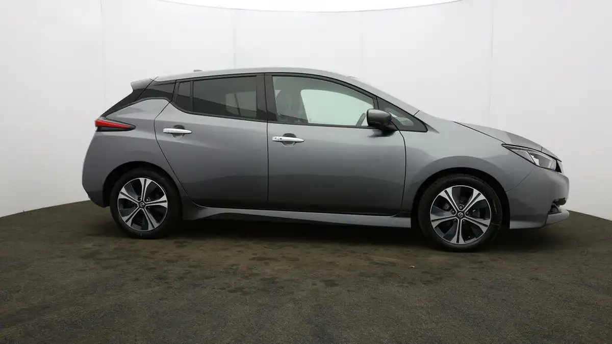 2021-nissan-leaf-e-tekna-big-7