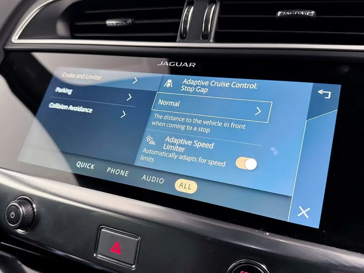 2024-jaguar-i-pace-ev400-r-dynamic-hse-black-big-45