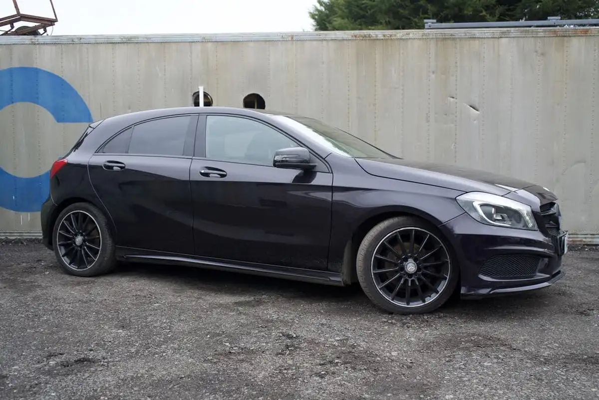 2015-mercedes-benz-a-class-15cdi-a180-amg-sport-big-3