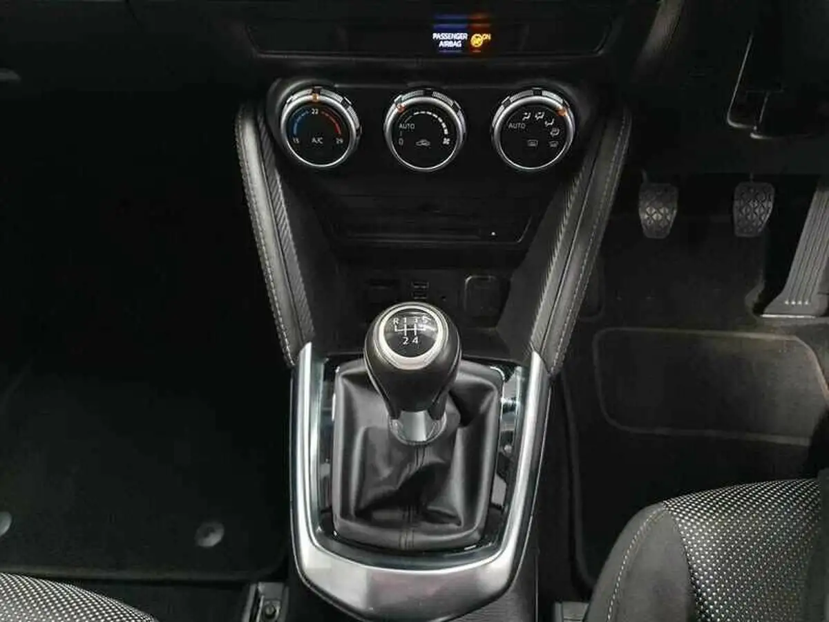 2019-mazda-mazda2-15-sport-nav-big-18