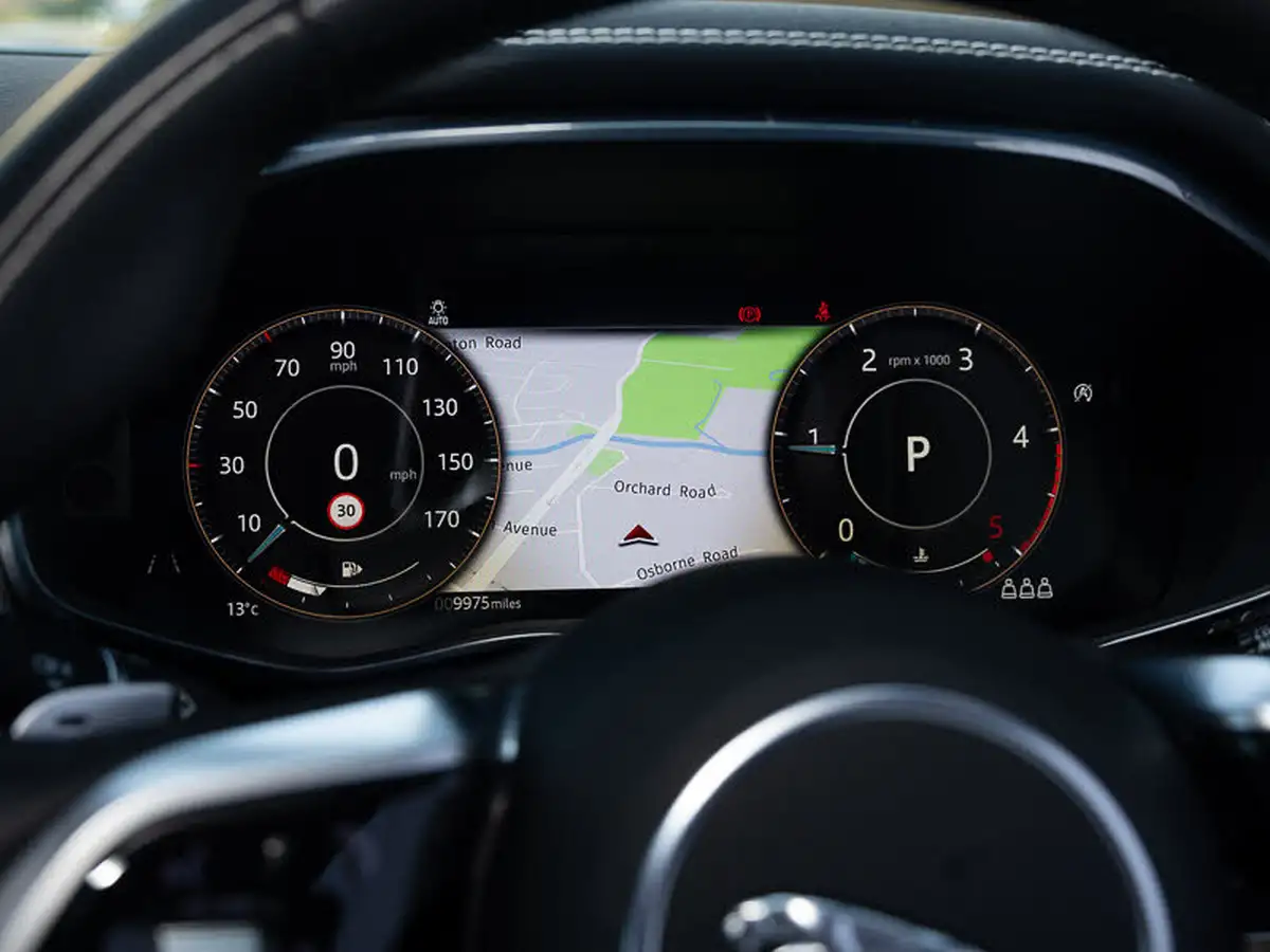 2021-jaguar-f-pace-20-d200-r-dynamic-se-mhev-big-17
