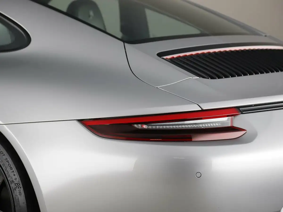 2018-porsche-911-30-carrera-gts-coupe-pdk-big-12