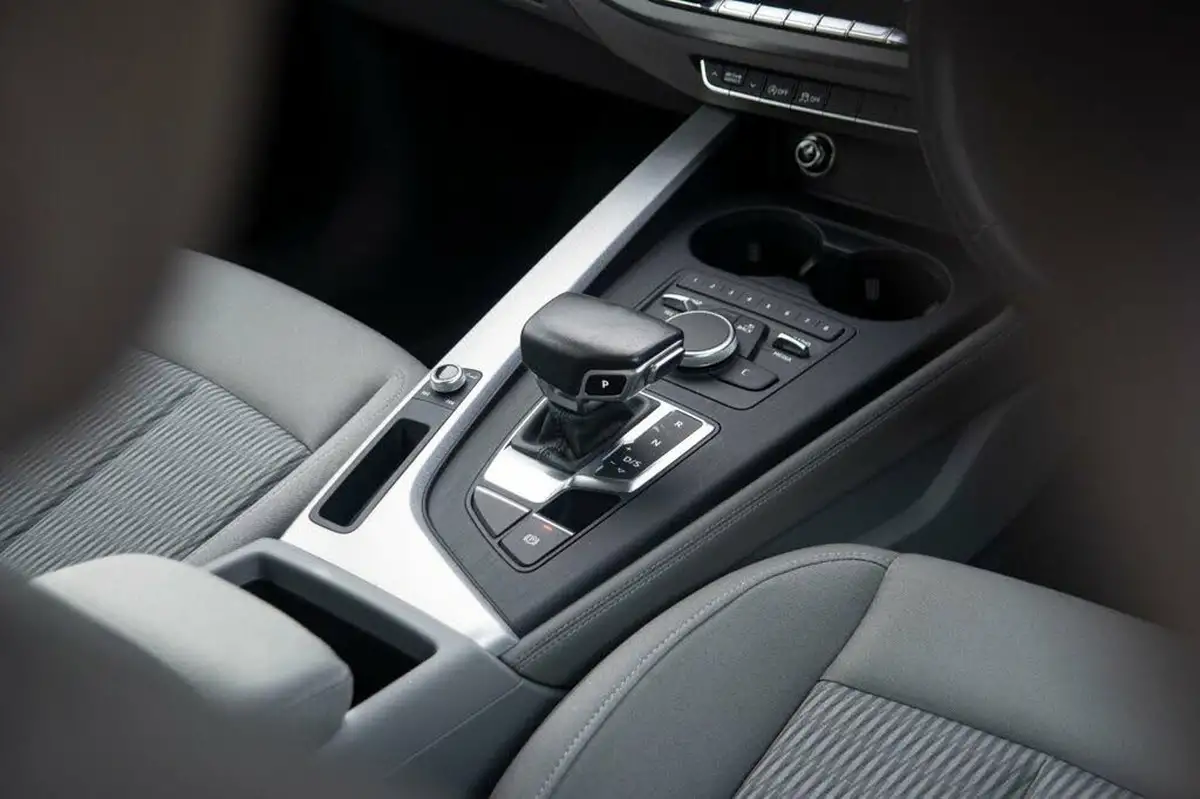 2016-audi-a4-avant-20-tfsi-se-s-tronic-big-21