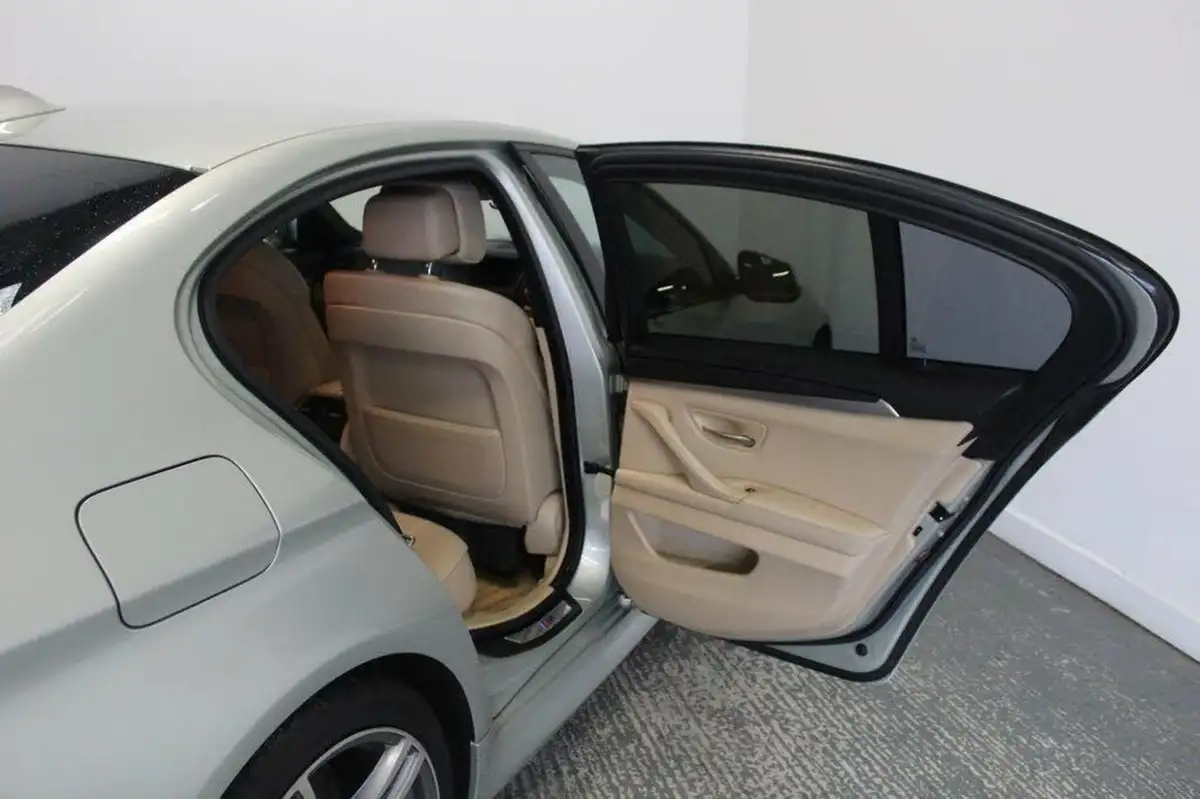 2012-bmw-5-series-20td-520d-m-sport-184bhp-blueperformance-saloon-4d-auto-big-16
