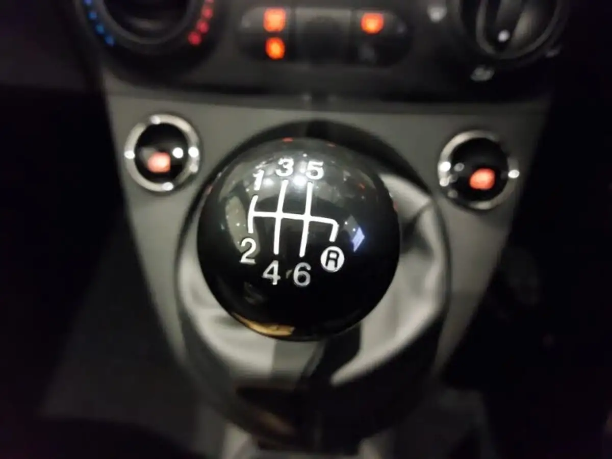 2024-fiat-500-10-big-14