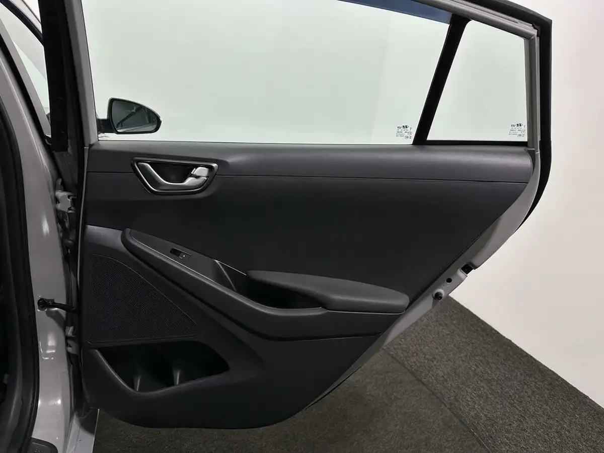 2022-hyundai-ioniq-16-gdi-premium-hybrid-big-43