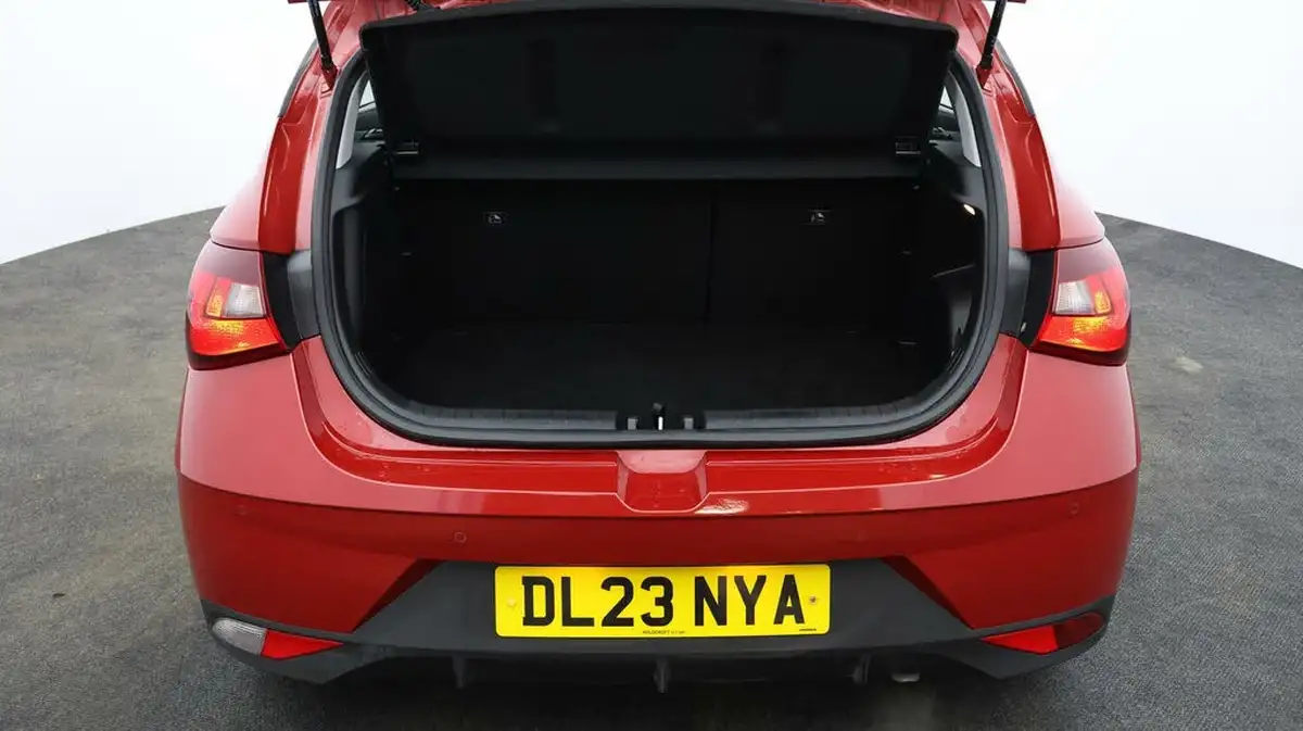 2023-hyundai-i20-10-t-gdi-se-connect-eclutch-imt-big-16
