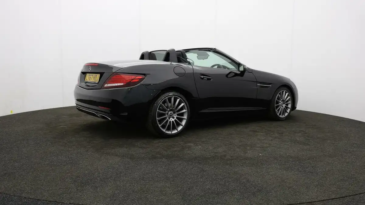 2017-mercedes-benz-slc-16-slc180-amg-line-9g-tronic-big-27