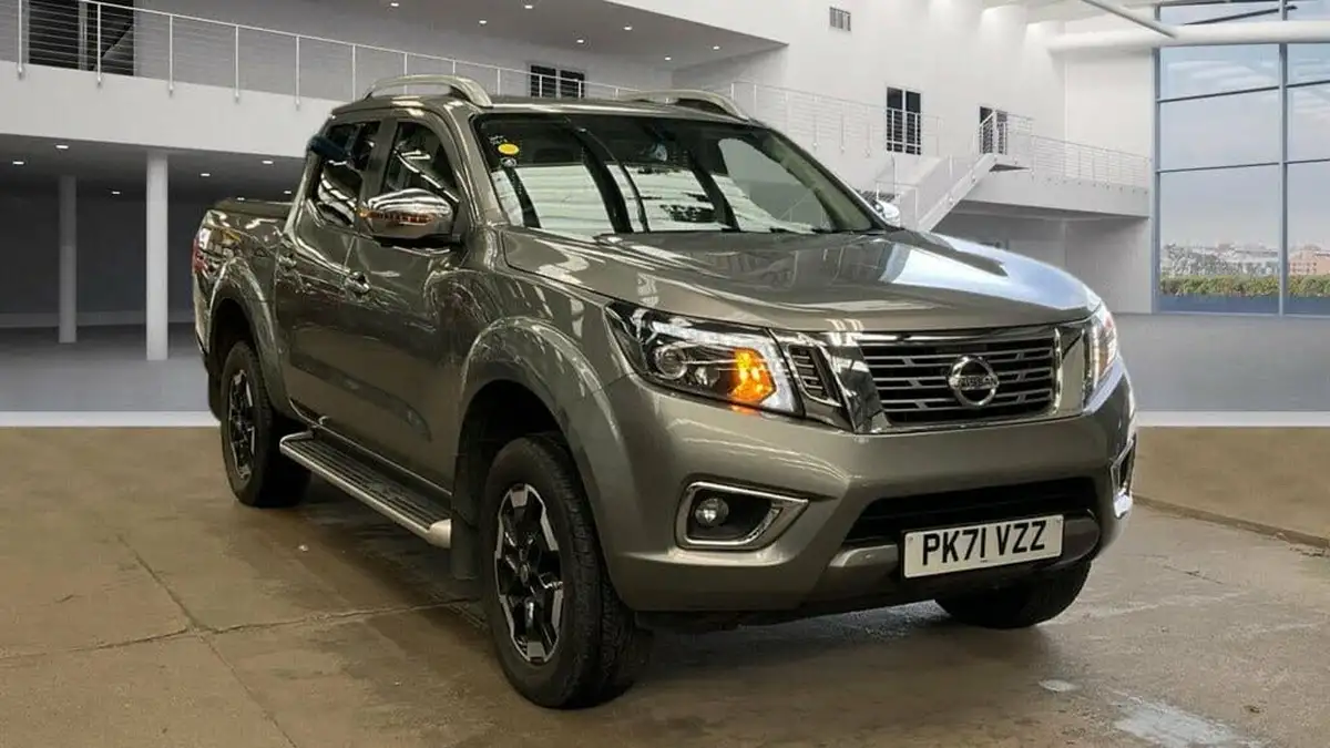 2021-nissan-navara-23dci-tt-tekna-8-navileather-auto-big-1