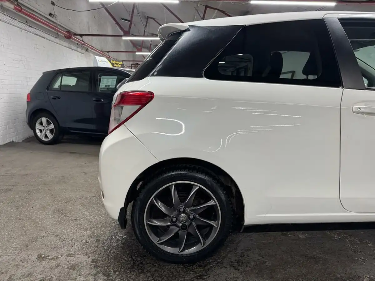 2012-toyota-yaris-133-trend-3d-big-29