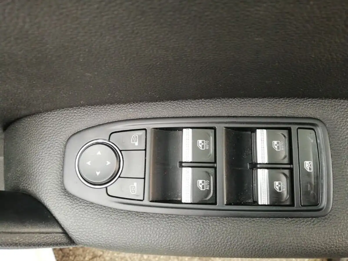 2022-renault-captur-10-tce-techno-big-9