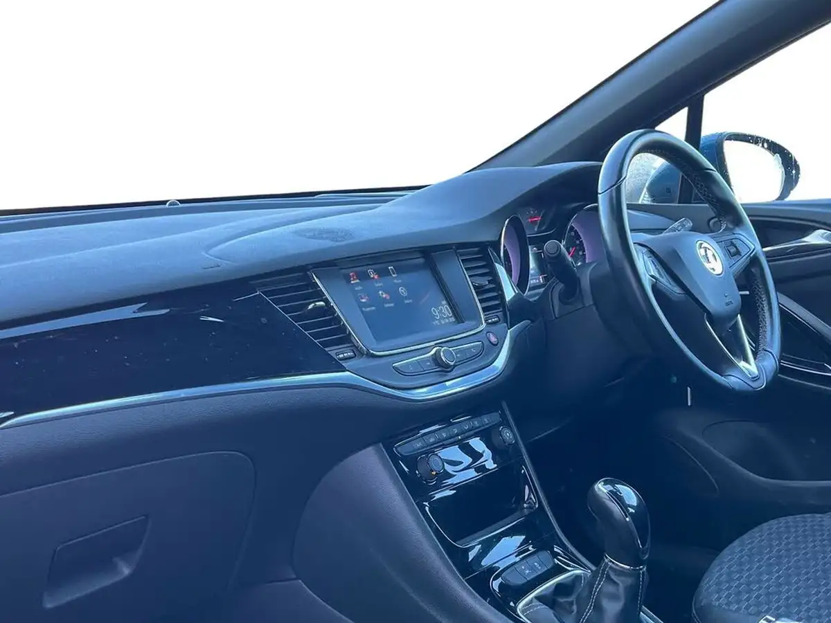 2016-vauxhall-astra-14i-sri-hatchback-big-6