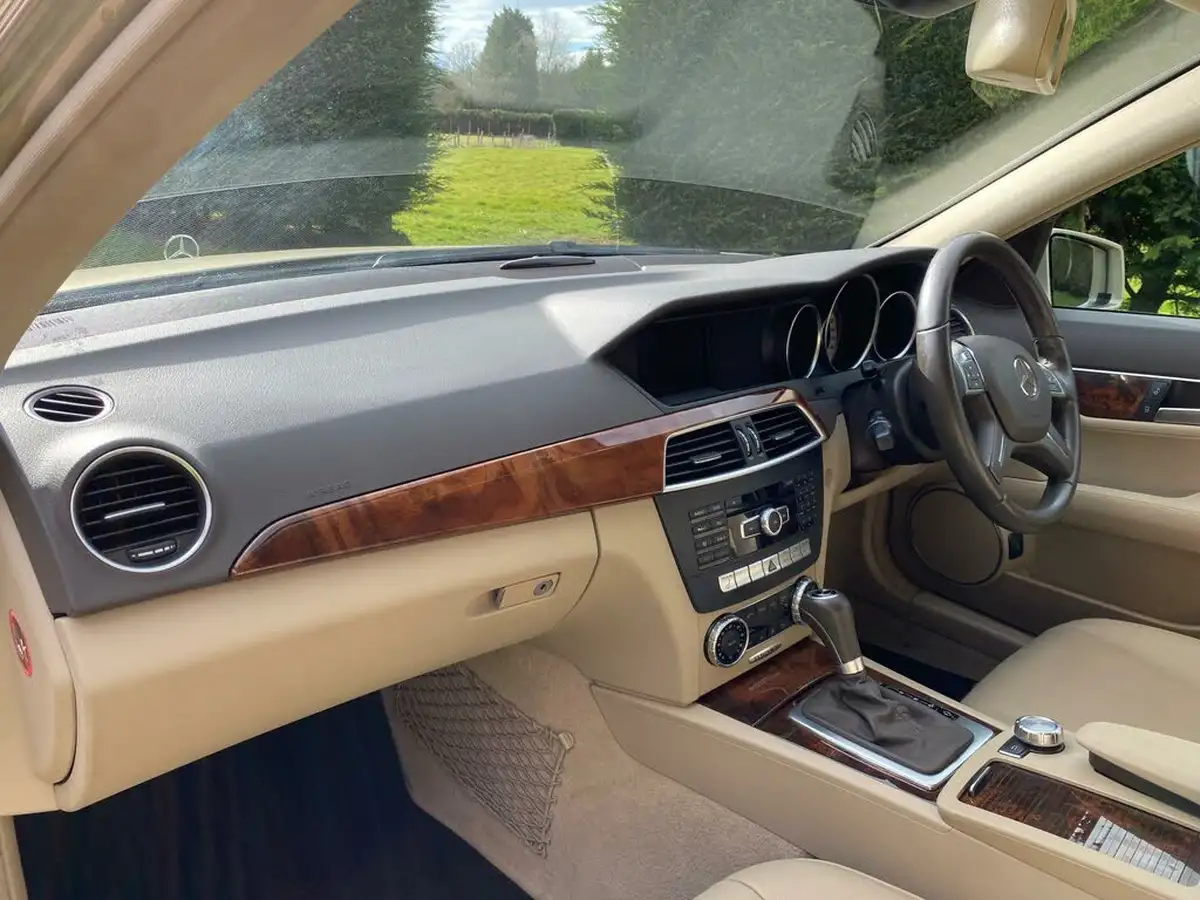 2012-mercedes-benz-c-class-21td-c220-cdi-elegance-21cdi-blue-f-saloon-4d-2143cc-7g-tronic-big-22