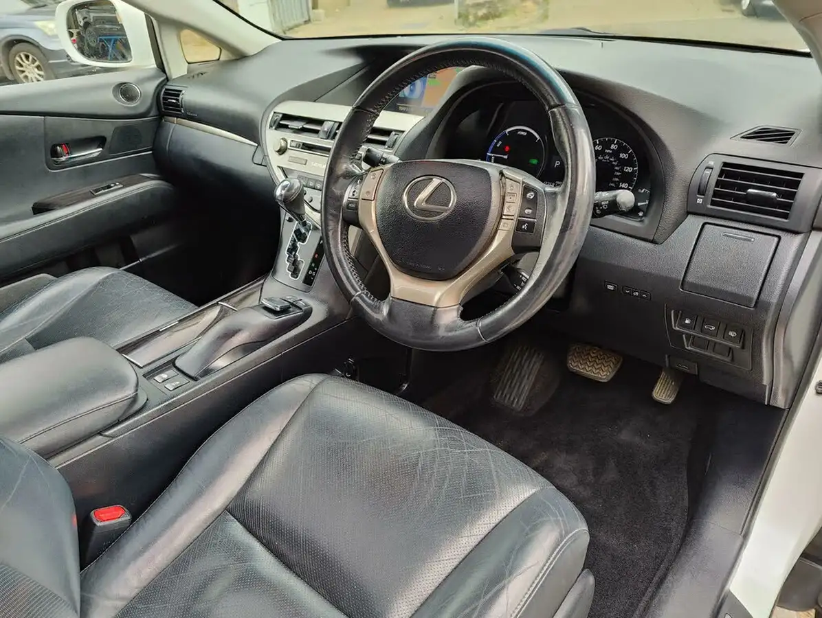 2015-lexus-rx-450h-35-advance-sun-big-6