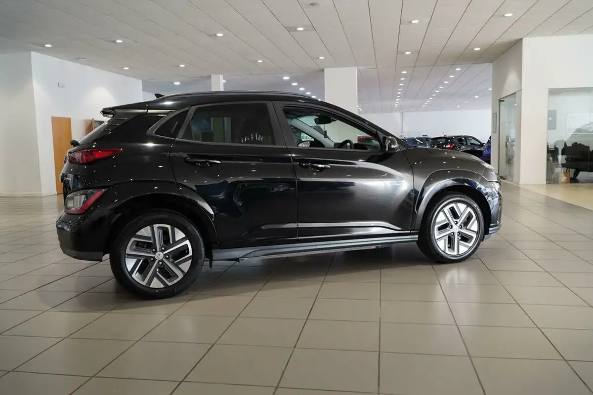 2022-hyundai-kona-e-premium-204ps-64kwh-7kw-obc-big-12